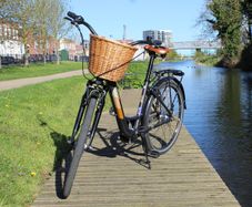 Ladies bike Lapierre 400 City Bike 7 Speed with Wicker Basket