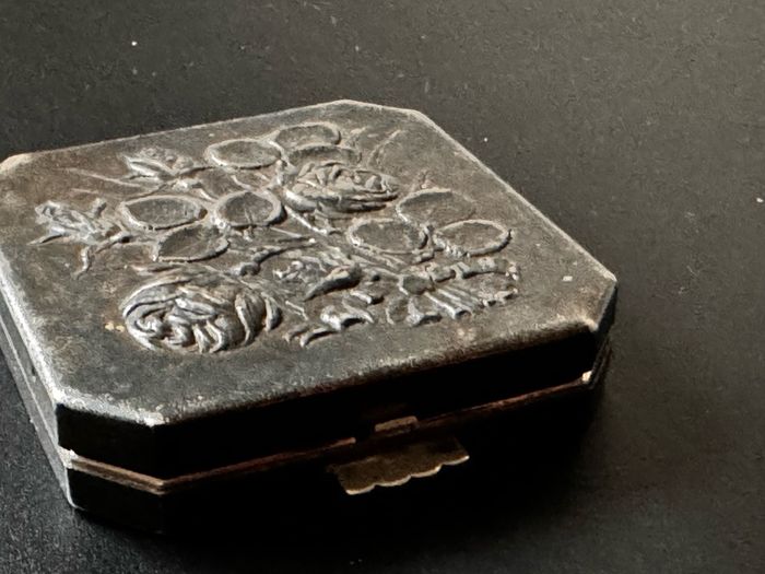 Vintage Floral Powder Compact  Silver-Tone Metal