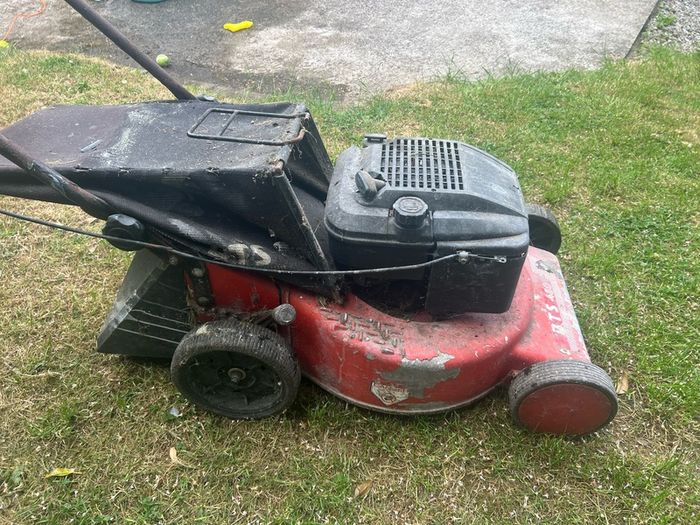 BTS 480 petrol lawnmower