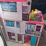 Barbies dream house Image 9