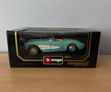 1/18 Burago Model Car Chevrolet Corvette 1957