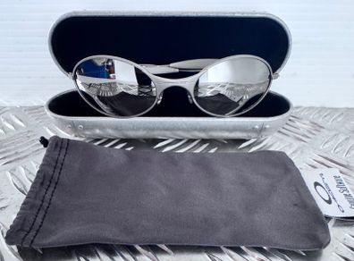 Authentic Vintage Oakley T-Wire Titanium Sunglass