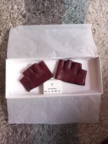 leather gloves