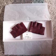 leather gloves