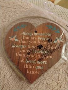 Bnwt wooden heart decoration
