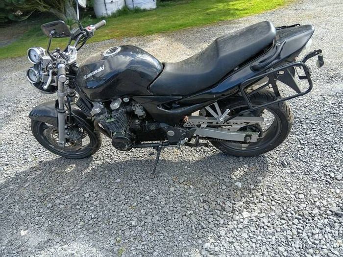 kawasaki zr 750 2000