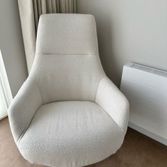 Kare Design - Nimi Boucle Swivel Armchair