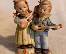 Vintage Hummel Figurine