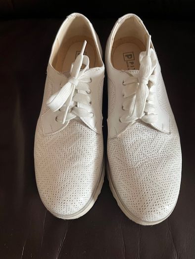 Ladies PITILLOS Winter white / cream wedged SOFT LEATHER Shoes boots Size 39 Uk 6. High Quality.  In really super condition