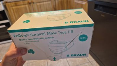 Medical face mask