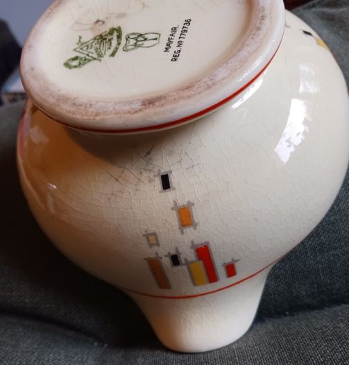 Art Decco Sauce boat/ Homeleigh Ware