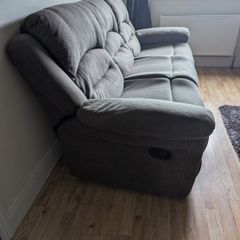Sofa 3 seater recliner with 2 recliner armchairs.