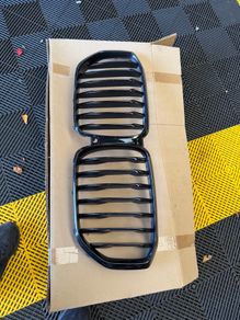 BMW X5 M50 Genuine Black grill