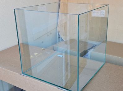 Pure View Aquarium Cube 40x40x40cm 64 Litres