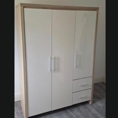 3-Piece Bedroom Furniture Set