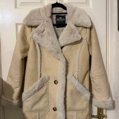 Hollister cream faux-shearling jacket