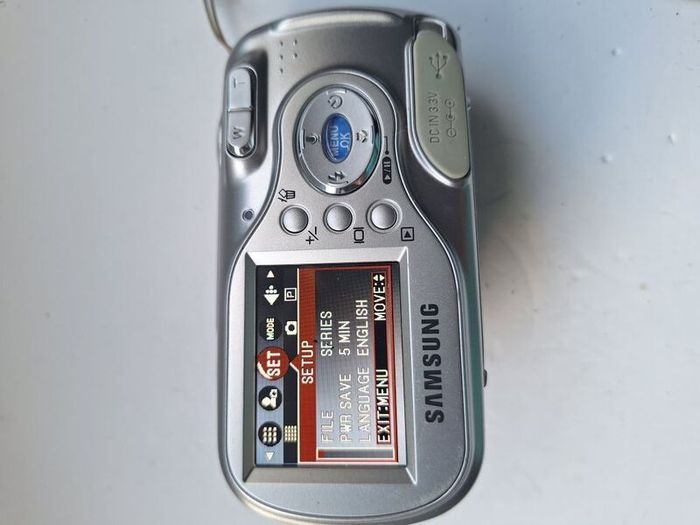 Samsung Digimax A4 compact digital camera