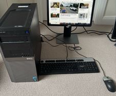 Dell Optiplex 960 (full set up with keyboard, WiFi, mouse)