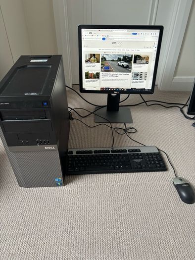 Dell Optiplex 960 (full set up with keyboard, WiFi, mouse)