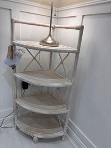Corner Table