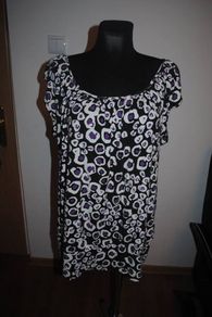 Plus size M&S Black/purple top size UK24 EU52 Postage included