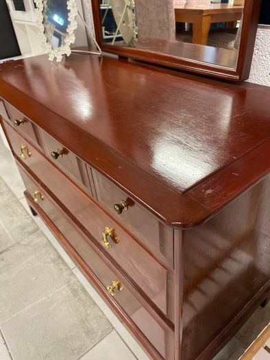 Dressing table