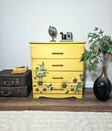 Chest of drawers