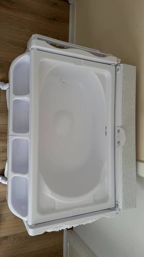 Babylo 2-in-1 Baby Bath & Changing Table