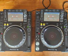 Pioneer CDJ-2000 NXS2 Pair