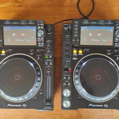 Pioneer CDJ-2000 NXS2 Pair
