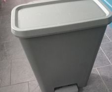Kitchen bin
