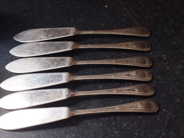 Vintage Sheffield Knives, Set of 6, EPNS A1.