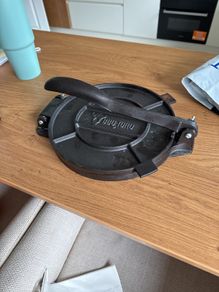 Tortilla press
