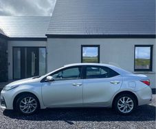 Toyota Corolla 2017 open to trade with automatic