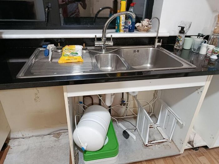Kitchen Granite Worktops Black in Colour