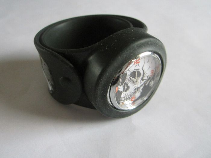 Slap-on Watch - Black Rubber Band with Skulls