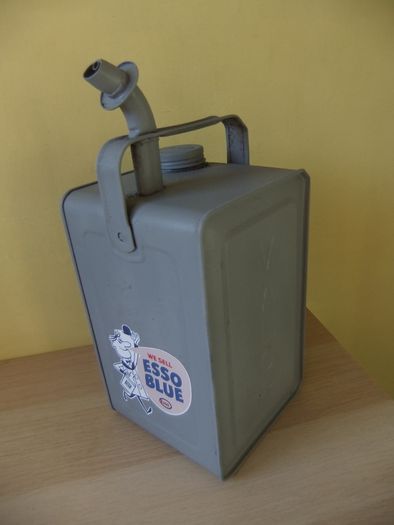 Old Valor Parrafin Esso Blue Tin