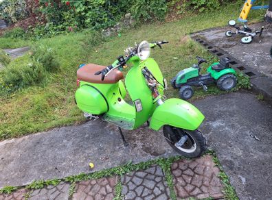 FOUND!!!!!    Vespa- STOLEN  please inform me if you see this. Restored from broken, devo