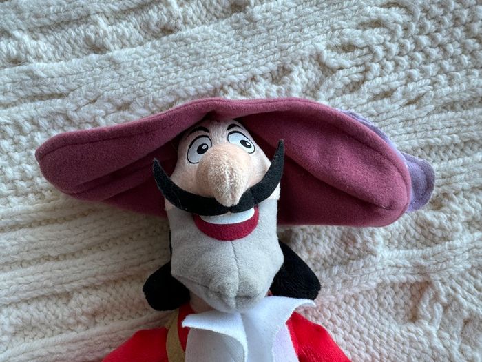Disney Junior Jake & The Neverland Pirates Captain Hook Plush Soft Posh Paws Used Please look at the pictures