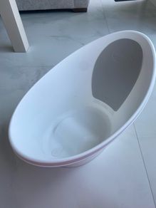 Baby bath tub