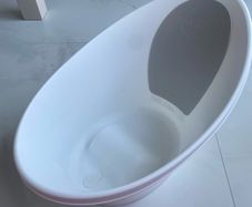 Baby bath tub
