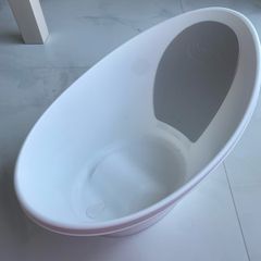 Baby bath tub