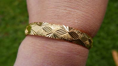 18K-GP gold plated Yellow Gold Bangle Bracelet