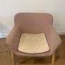 FREE desk & IKEA pink chair Image 3