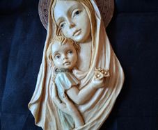 Rare Find Old Madonna and Child Signed Plaque Italian sculptor Alfredo Bertagna Postage Available or collection,