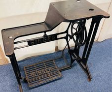 Singer sew machine treadle base 29k - cobbler