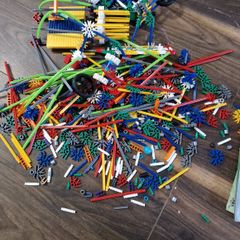 K'nex set. Box not included