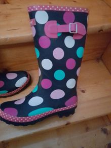 wellies