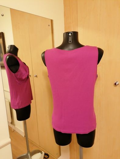 Women's Top Fushia size 18