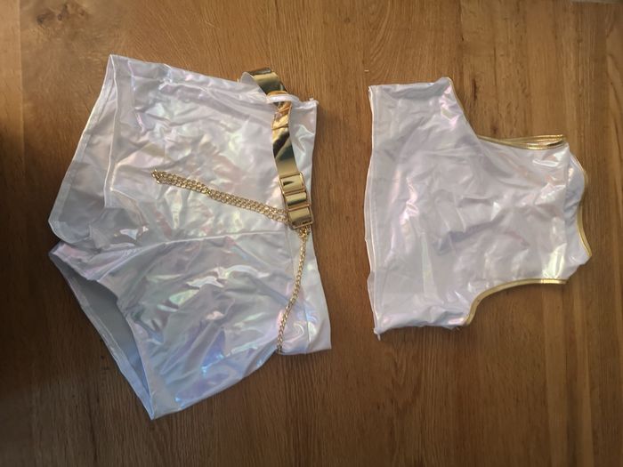 KPop Rumi costume x2 , wig, boots and jewellery